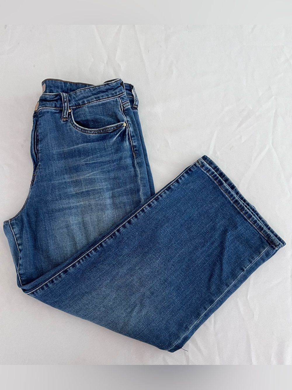 Kut from the Kloth Mid Blue Charlotte Wide Leg Jeans